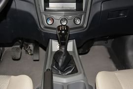 2015款五菱征程 1.8L 7座舒适型