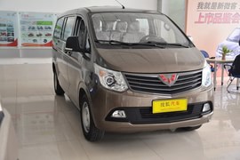 2015款五菱征程 1.8L 7座舒适型