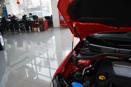 2014款荣威350C 1.5L手自一体迅悦版