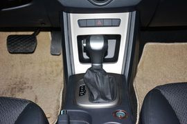 2014款荣威350C 1.5L手自一体迅悦版