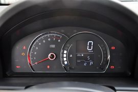 2014款荣威350C 1.5L手自一体迅悦版