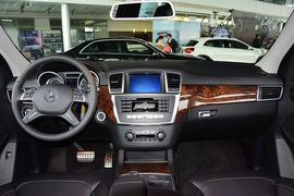 2014款奔驰ML400 4MATIC动感型