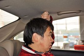 2011款现代悦动1.6L自动豪华型