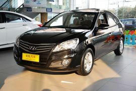 2011款现代悦动1.6L自动豪华型
