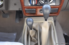 郑州日产D22皮卡四驱标准型