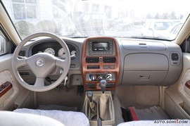 郑州日产D22皮卡四驱标准型