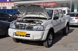 郑州日产D22皮卡四驱标准型