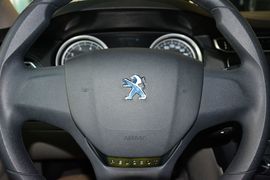 2014款标致408 1.8L自动领先版