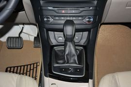 2014款标致408 1.8L自动领先版