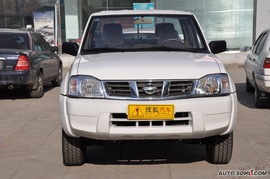 郑州日产D22皮卡四驱标准型