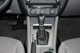 2015款斯柯达明锐1.6L自动逸杰版