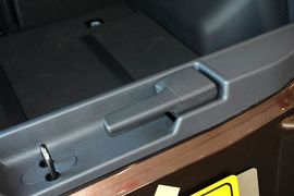 2014款雷诺科雷傲2.5L四驱豪华版