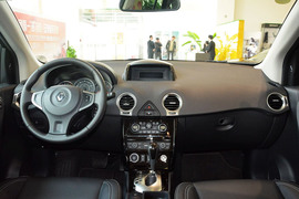 2014款雷诺科雷傲2.5L四驱豪华版