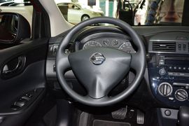 2014款日产骐达1.6L CVT舒适型