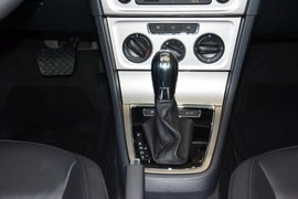 2013款大众朗逸1.4TSI DSG舒适版 改款