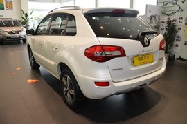 2014款雷诺科雷傲2.5L四驱舒适版