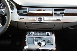 2014款奥迪A8L 45TFSI quattro豪华型