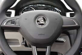 2015款斯柯达昕锐1.6L手动优选型