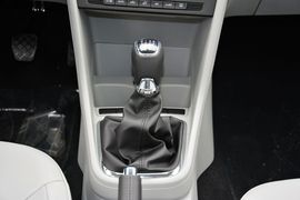 2015款斯柯达昕锐1.6L手动优选型