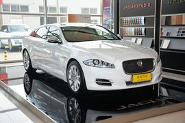 2015款捷豹XJL 2.0T两驱尊享商务版