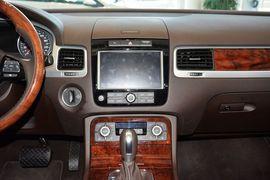 2011款大众途锐3.0TSI舒适型