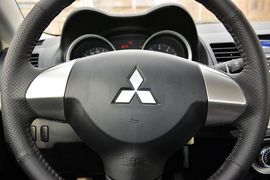 2015款三菱翼神1.8L CVT时尚版 国IV