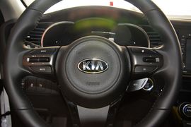 2015款起亚K5 2.0L 自动LUXURY