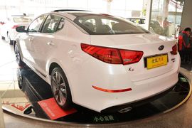 2015款起亚K5 2.0L 自动LUXURY