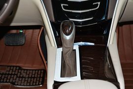 2015款凯迪拉克XTS 28T精英型