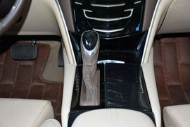2015款凯迪拉克XTS 28T铂金型