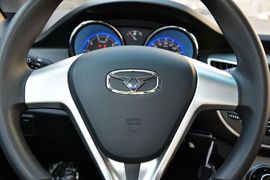 2015款凯翼C3 1.5L手动黄钻型