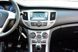2015款凯翼C3 1.5L手动黄钻型