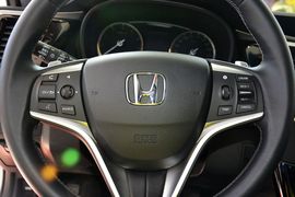 2015款本田思铂睿2.4L豪华版