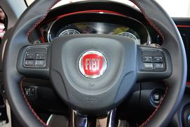 2015款菲亚特菲翔1.4T自动跃享版