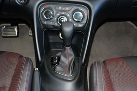 2015款菲亚特菲翔1.4T自动跃享版