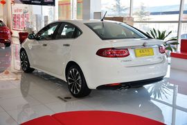 2015款菲亚特菲翔1.4T自动跃享版