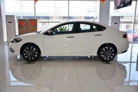 2015款菲亚特菲翔1.4T自动跃享版