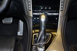 2015款英菲尼迪Q50L 2.0T运动版