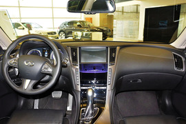 2015款英菲尼迪Q50L 2.0T运动版