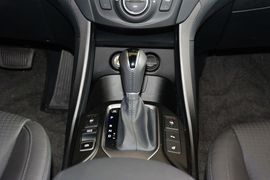 2013款现代格锐3.0L 7座旗舰版