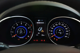 2013款现代格锐3.0L 7座旗舰版