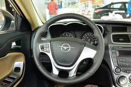 2014款海马福美来M5 1.6L自动舒适型
