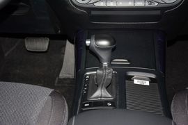 2015款起亚索兰托L 2.4L GDI汽油4WD运动版7座