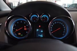 2014款别克英朗XT 1.6L自动时尚型
