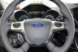 2015款福特翼虎2.0L GTDi四驱运动型