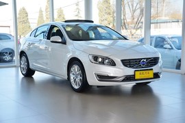 2015款沃尔沃S60L 2.0T智远版