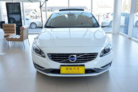 2015款沃尔沃S60L 2.0T智远版
