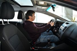 2015款起亚K3 1.6L手动GLS