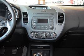 2015款起亚K3 1.6L手动GLS