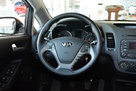2015款起亚K3 1.6L手动GLS